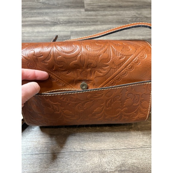 Patricia Nash Tooled Italian Leather Purse Crossbody Strap Color Florence - Picture 10 of 16